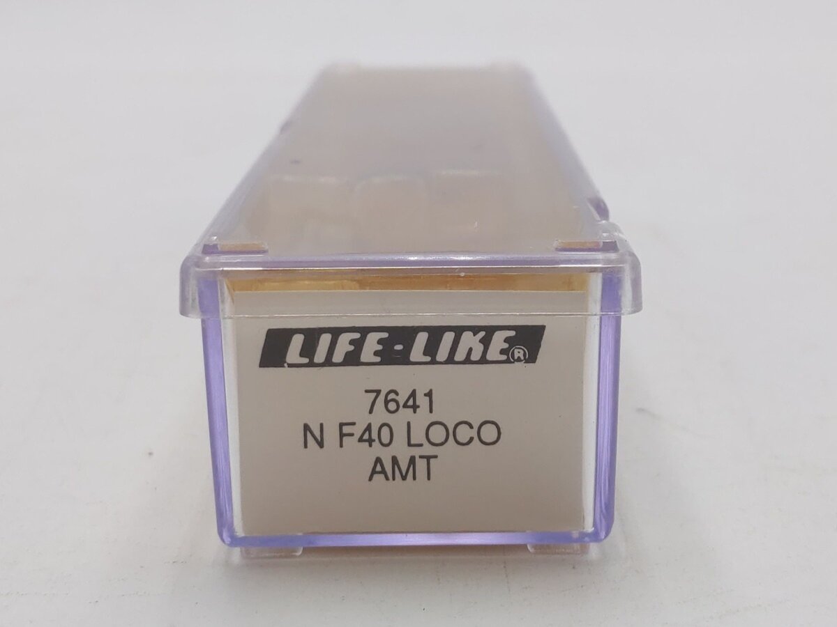 Life Like 7641 N Scale Amtrak F-40 Diesel Locomotive #381 EX/Box