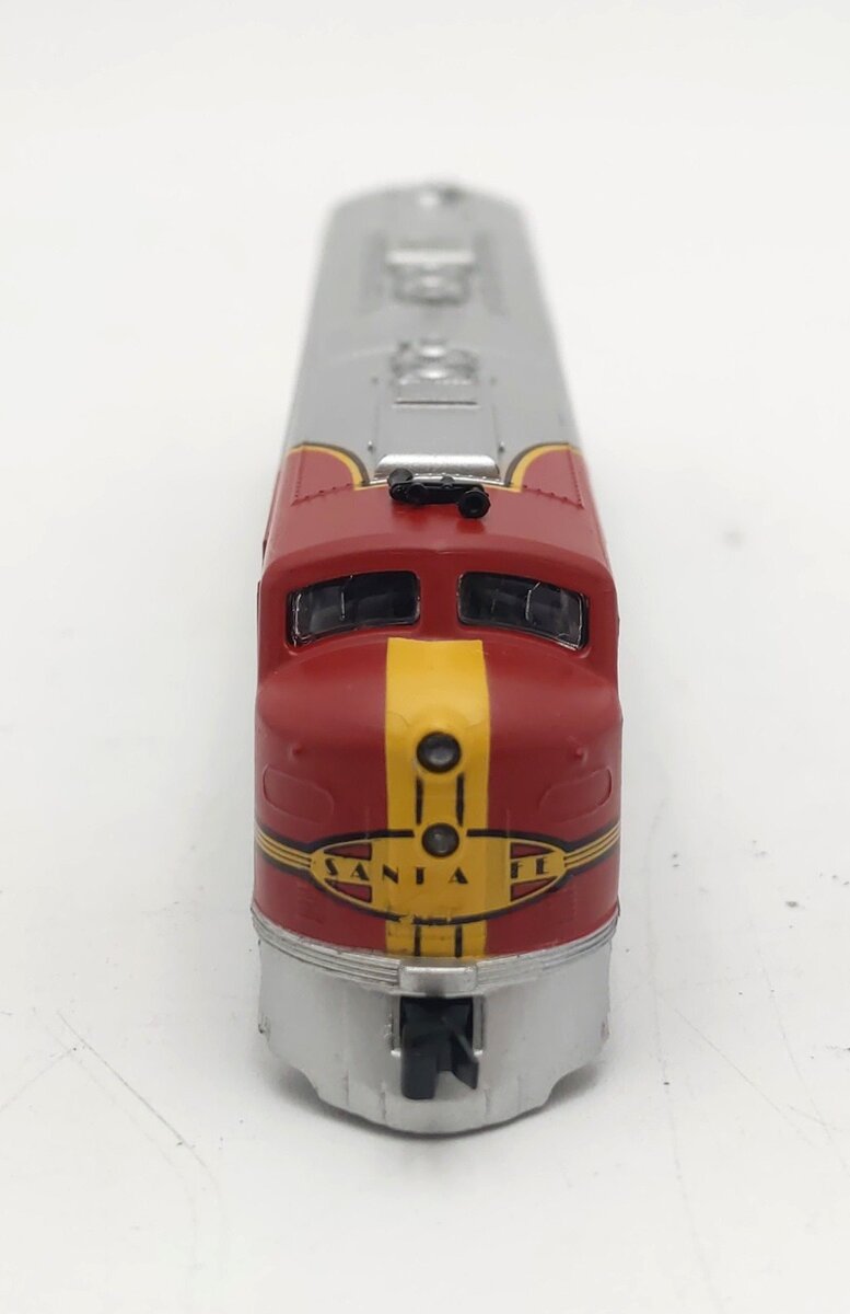 Life Like 7158 N Atchison, Topeka & Santa Fe E-8 Diesel Locomotive VG/Box