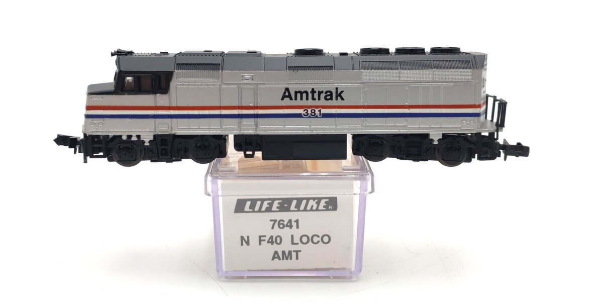 Life Like 7641 N Scale Amtrak F-40 Diesel Locomotive #381 EX/Box