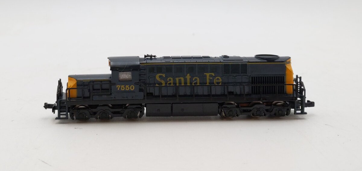 Model Power N Scale Santa Fe Alco RSD-15 Steam Locomotive Engine #7550 LN/Box