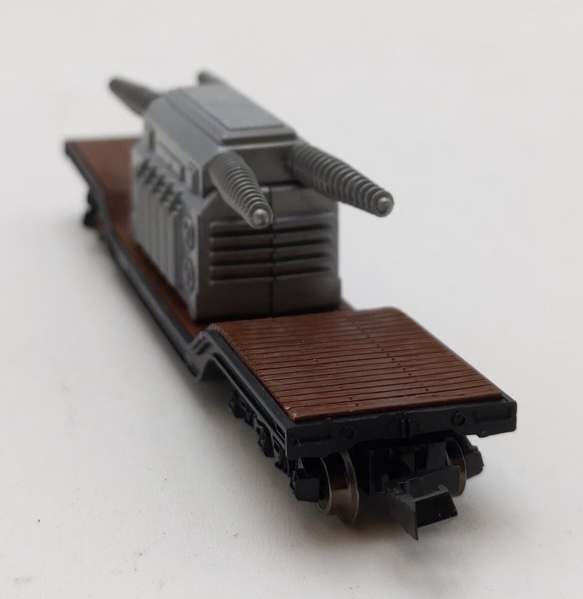 E-R Models 040-70377 N Scale Depressed Flatcar With Load NIB