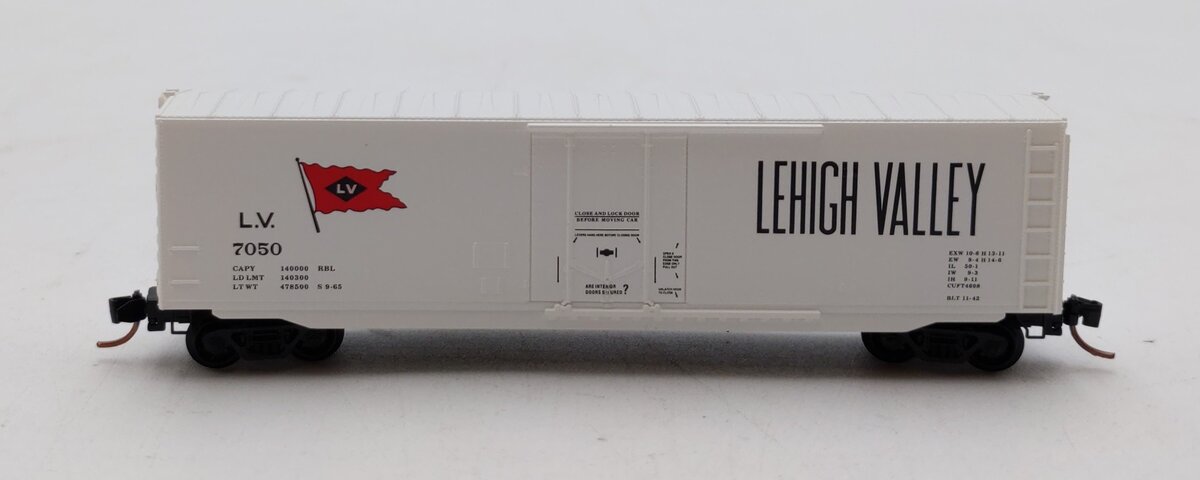 Micro-Trains 03800210 N Lehigh Valley 50' Steel Plug Door Boxcar #7050 NIB