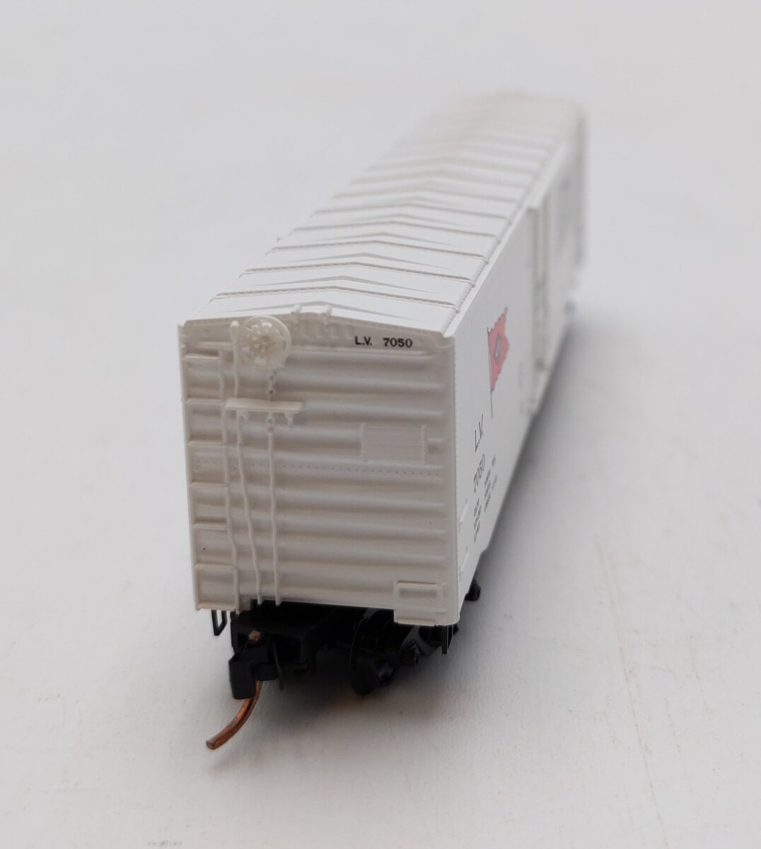 Micro-Trains 03800210 N Lehigh Valley 50' Steel Plug Door Boxcar #7050 NIB