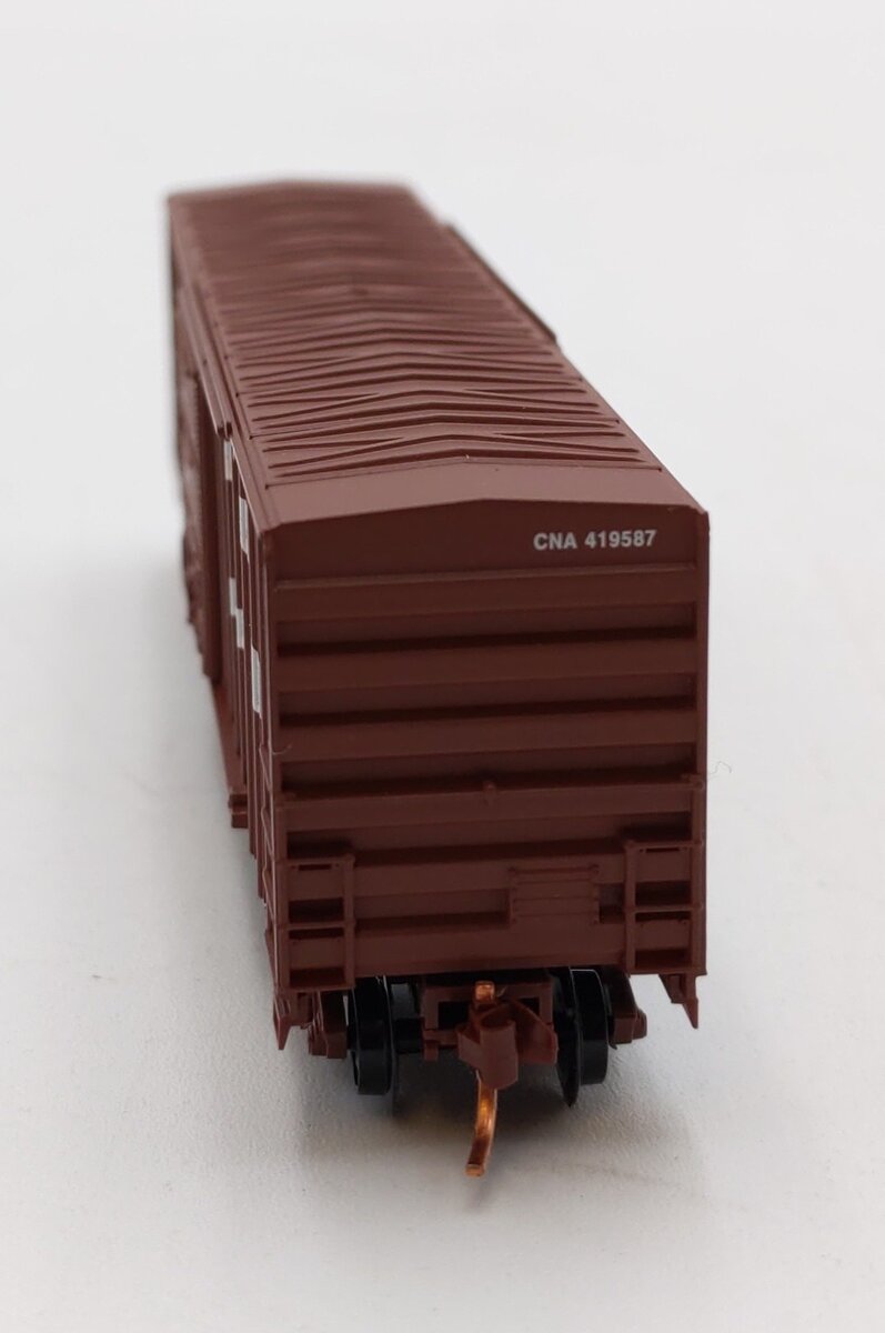 Micro-Trains 05200030 N REA 52' 2" Riveted Steel Plug Door Express Reefer #4083 NIB