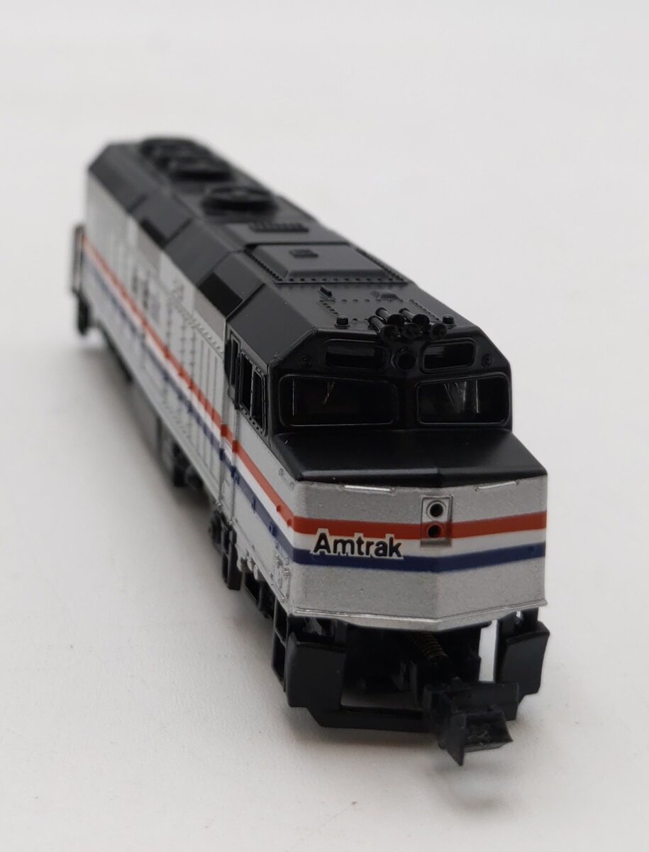 Life Like 7641 N Scale Amtrak F-40 Diesel Locomotive #381 LN/Box