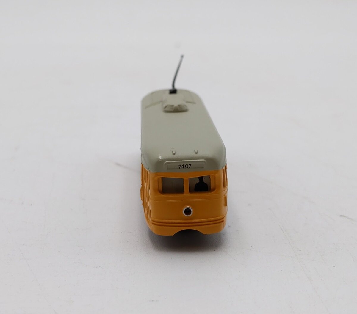 Bachmann 62989 N Scale Yellow PCC Steamline Trolley #7407 NIB