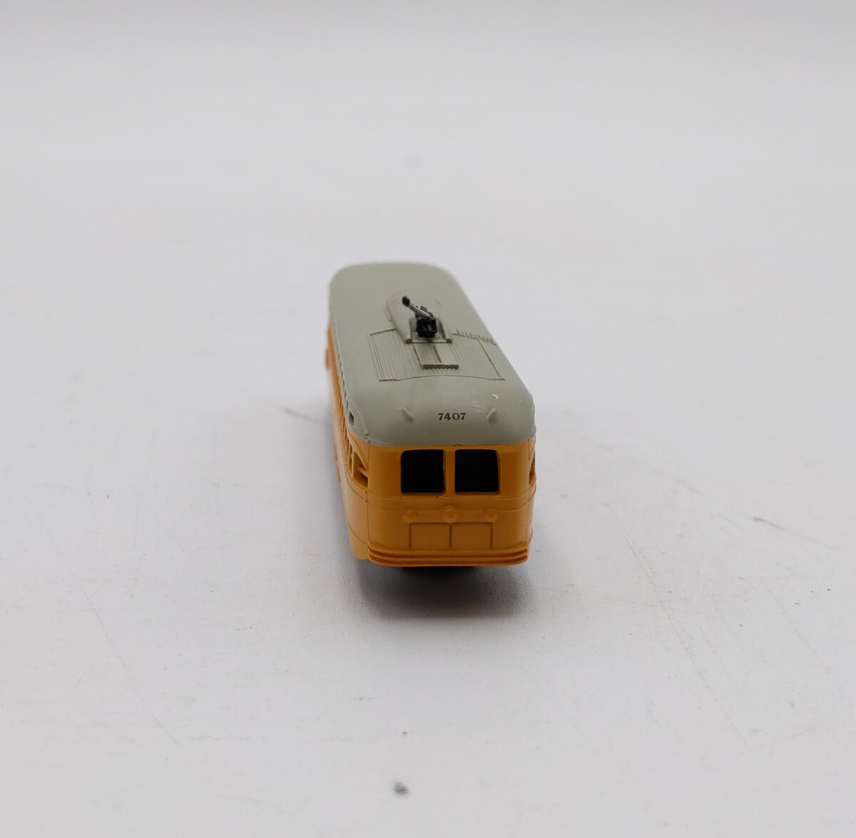 Bachmann 62989 N Scale Yellow PCC Steamline Trolley #7407 NIB