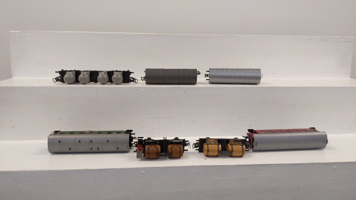 Roco HO Scale Assorted Fright & Passenger Cars [7] EX