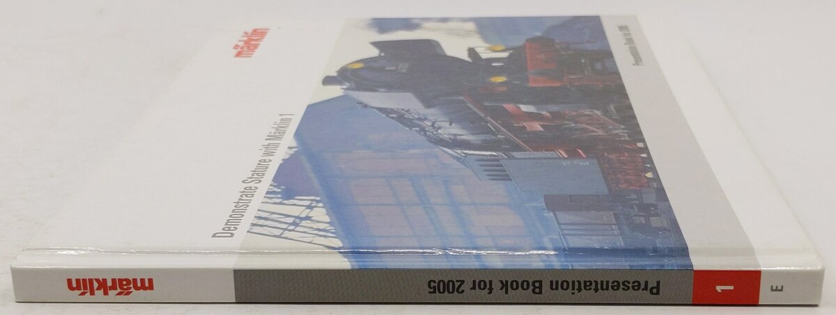 Marklin Demonstrate Stature With Marlin 1 Presentation Book For 2005 Hardcover EX
