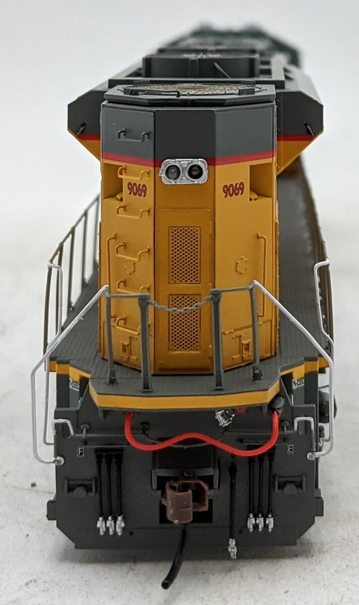 Athearn G89844 HO Union Pacific SD70ACe Diesel Locomotive #9069 with DCC & Sound
