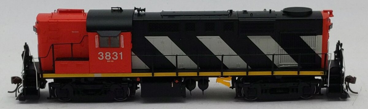 Rapido Trains 32522 HO Canadian National MLW RS-18 Diesel Loco Sound #3831