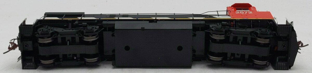 Rapido Trains 33509 HO Canadian National Diesel Locomotive w/DCC/Sound #2572