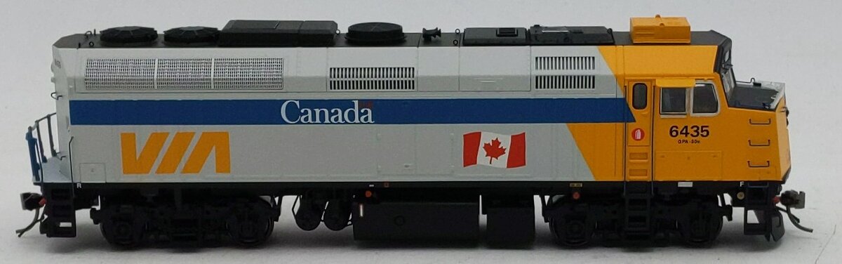 Rapido Trains 80519 HO Via Rail F40PH Diesel Locomotive #6435 w/ DCC & Sound