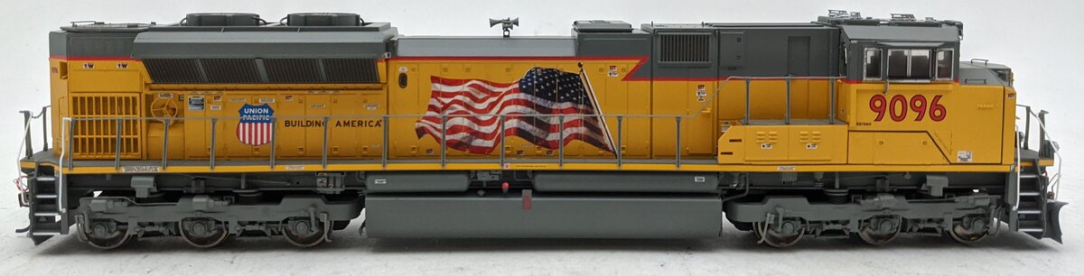 Athearn G89845 HO Union Pacific SD70ACe Diesel Locomotive #9096 with DCC & Sound