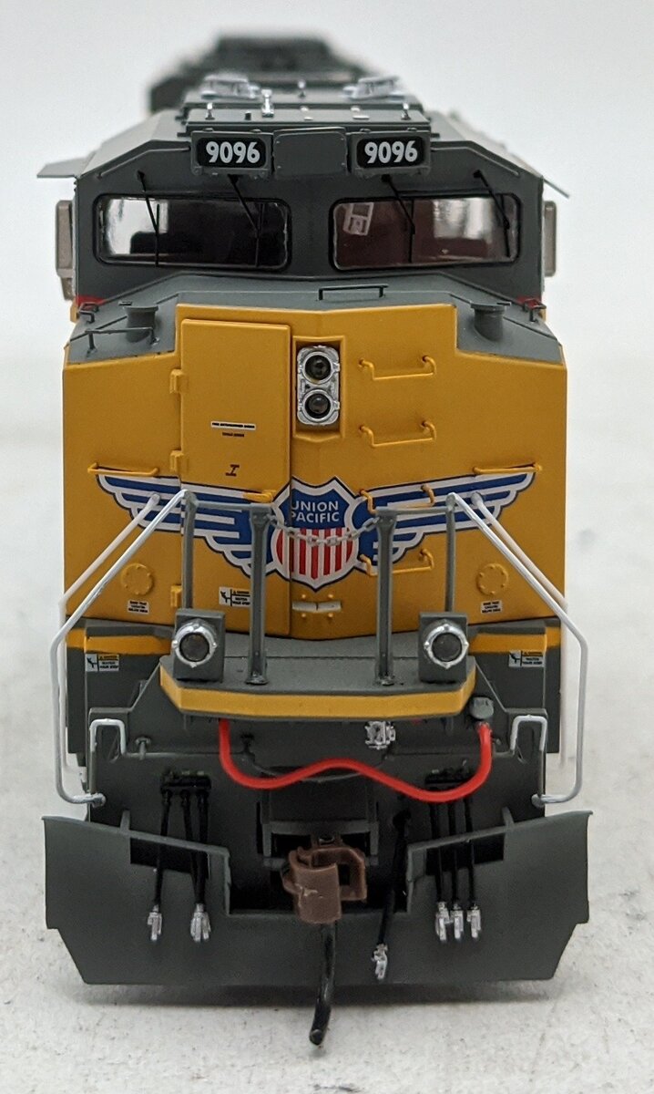 Athearn G89845 HO Union Pacific SD70ACe Diesel Locomotive #9096 with DCC & Sound