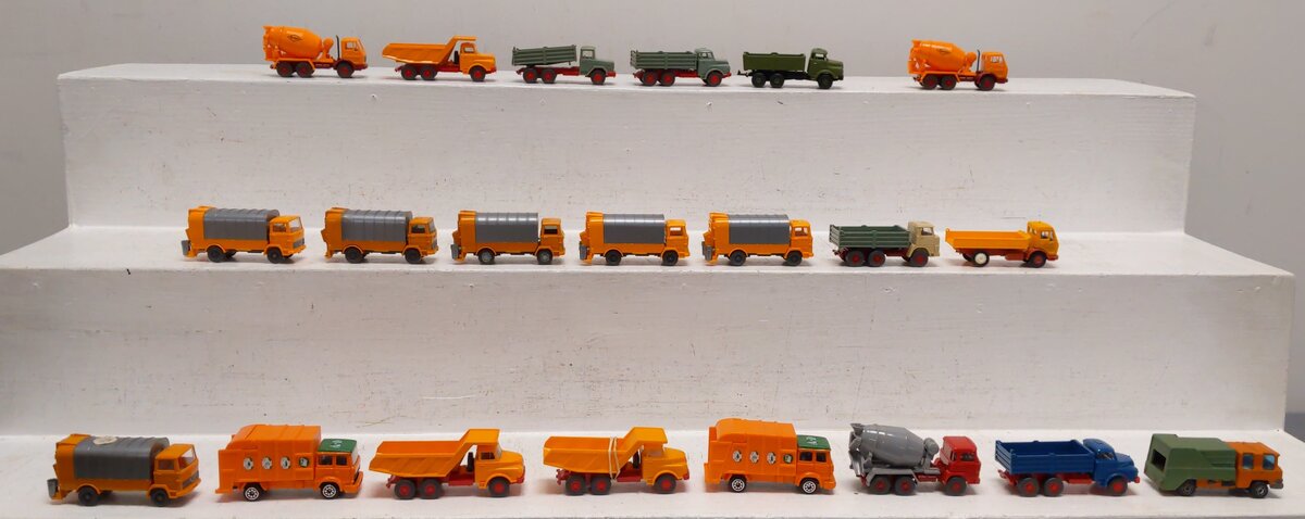 Wiking HO Scale Assorted Cars [23] EX