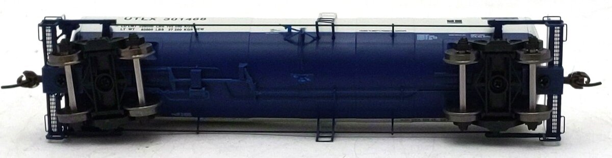 Athearn 16683 HO UTLX/White & Blue Ready-to-Run 16,000-Gallon Tank #301468