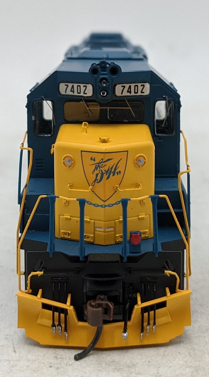 Athearn G64615 HO Delaware & Hudson GP39-2 Diesel Locomotive DCC/Sound #7402