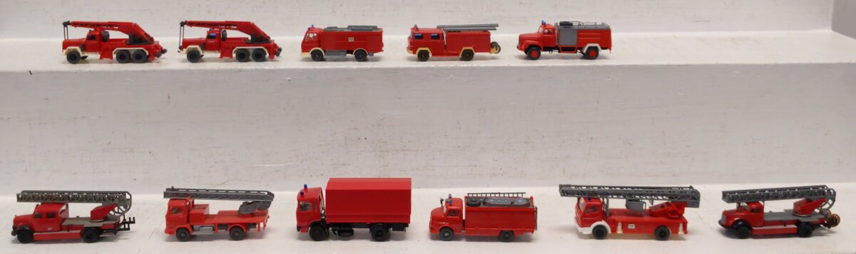 Wiking HO Scale Assorted Cars [11] EX