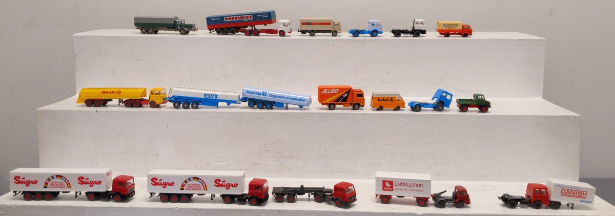 Wiking HO Scale Assorted Cars [18] EX