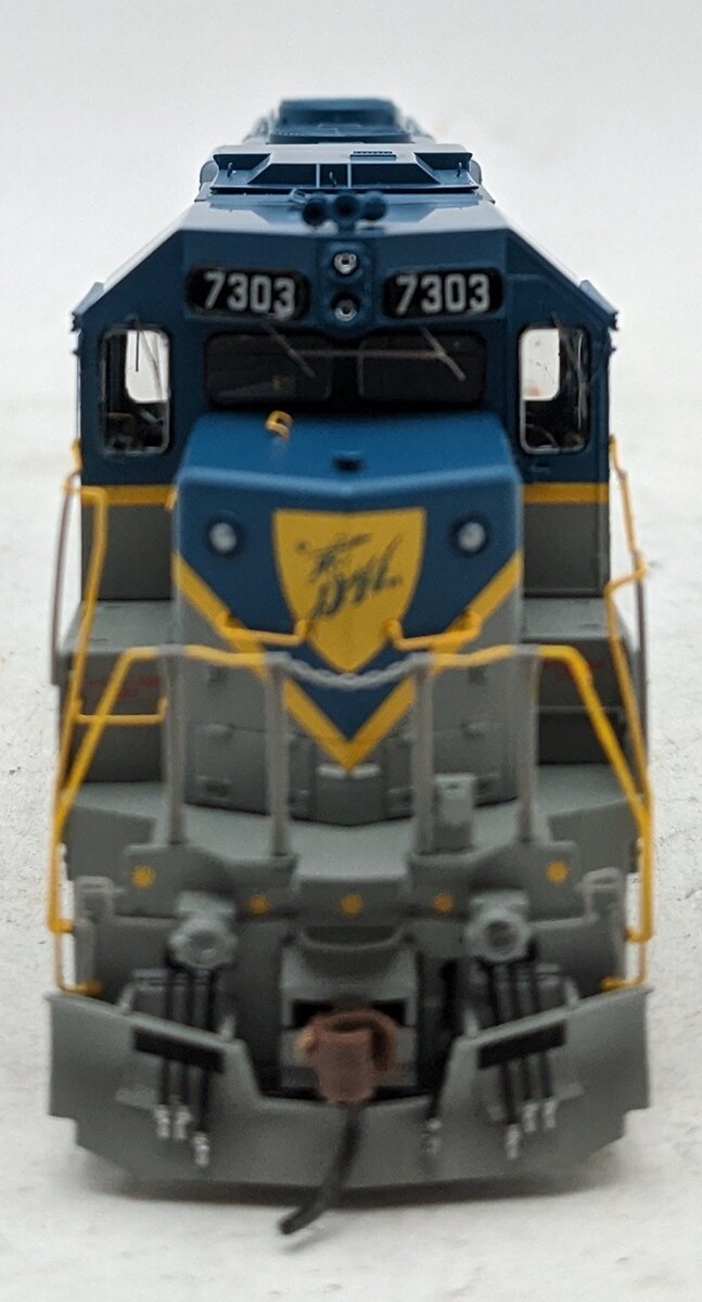 Athearn G65409 HO Delaware & Hudson GP38-2 Ph 1a Diesel Loco #7303 w/DCC & Sound