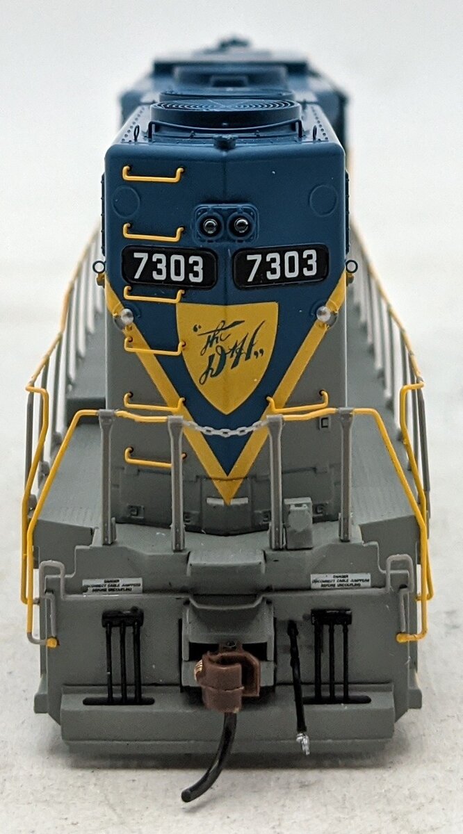 Athearn G65409 HO Delaware & Hudson GP38-2 Ph 1a Diesel Loco #7303 w/DCC & Sound