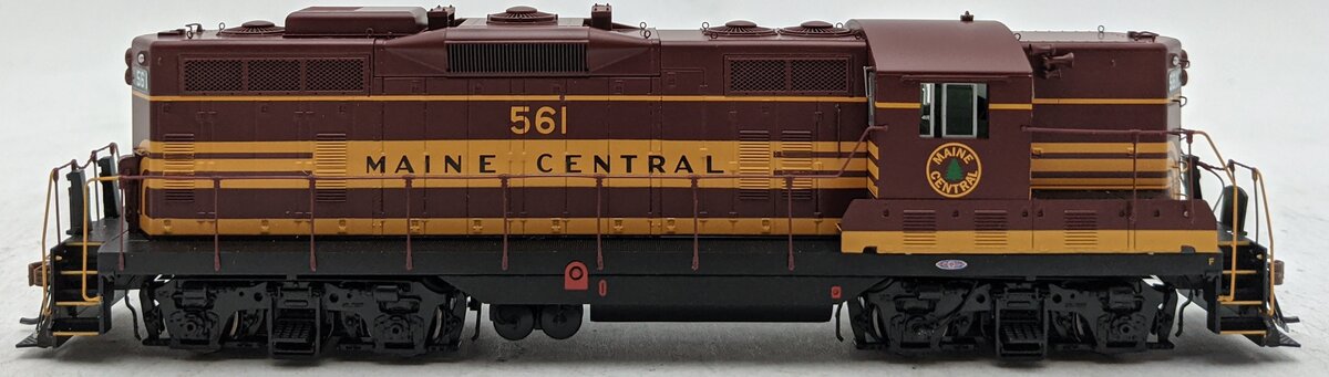 Athearn G64284 HO Maine Central GP7 Diesel Locomotive #561 with DCC & Sound