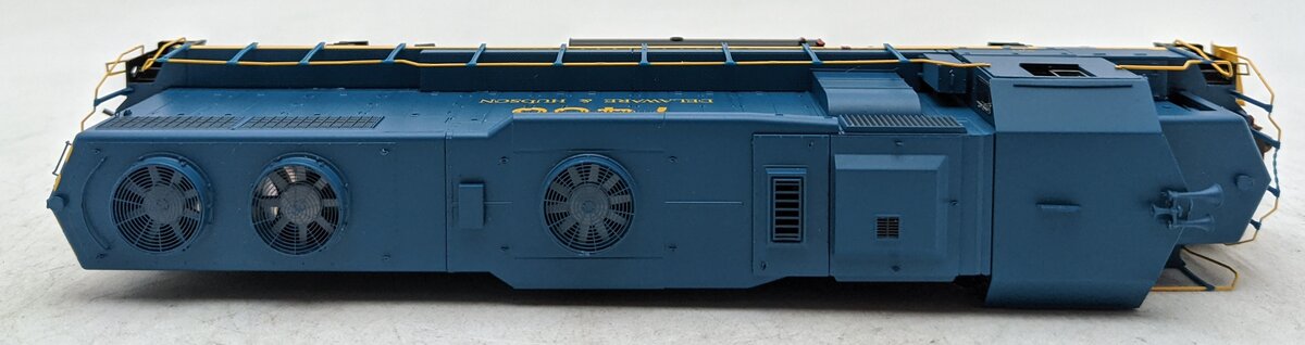 Athearn G64614 HO Delaware & Hudson GP39-2 Diesel Locomotive #7408 w/ DCC/Sound