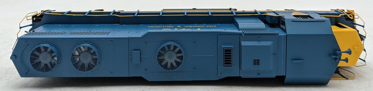 Athearn G64616 HO Delaware & Hudson GP39-2 Diesel Locomotive DCC/Sound #7413