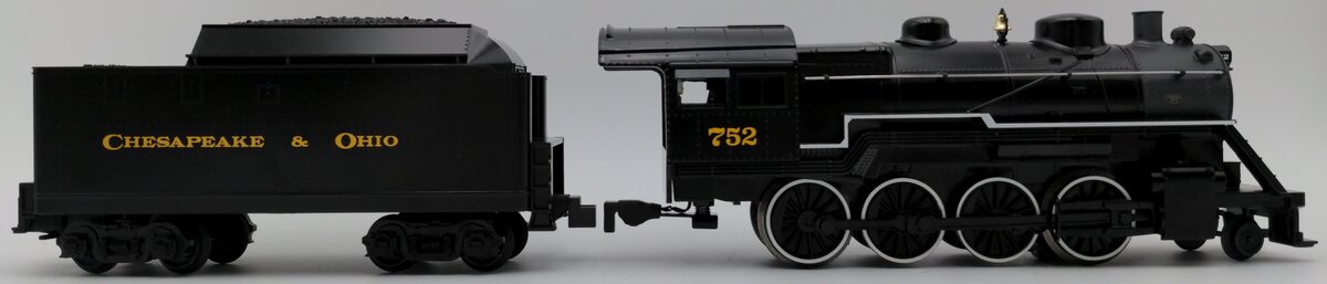 Lionel 2332130 O Chesapeake & Ohio LionChief 2-8-0 Steam Locomotive #752