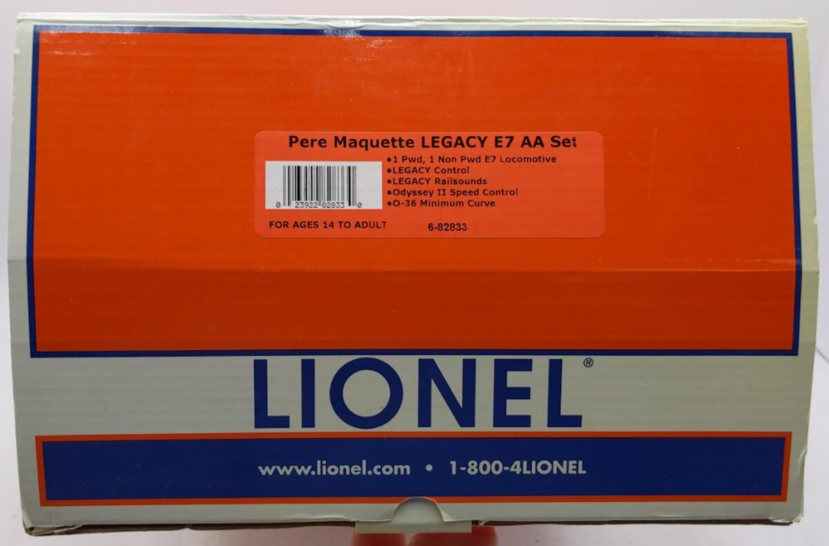 Lionel 6-82833 O Gauge Pere Marquette AA E7 Diesel Locomotive Set #101 & 102 EX/Box