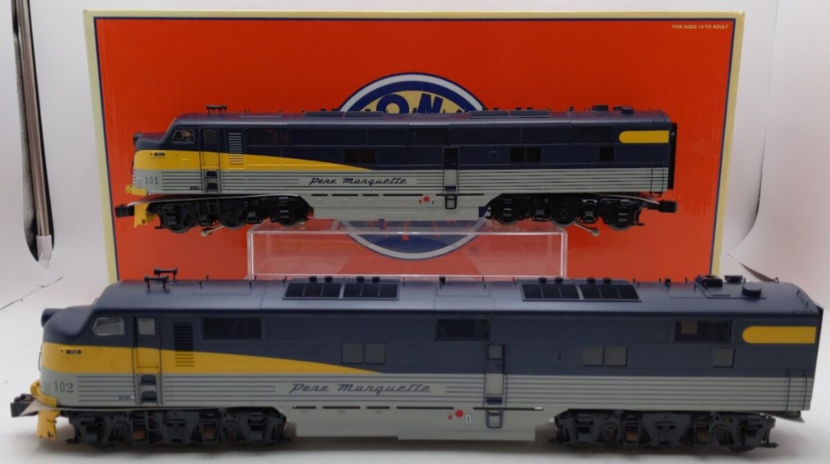 Lionel 6-82833 O Gauge Pere Marquette AA E7 Diesel Locomotive Set #101 & 102 EX/Box