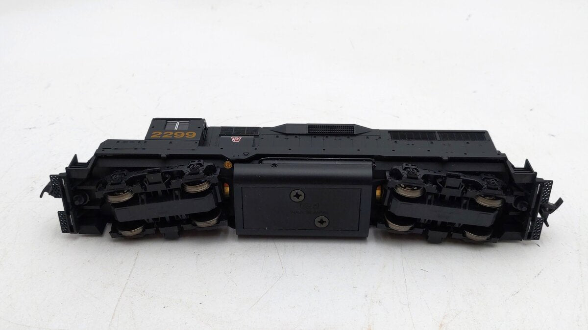 Kato 37-029 HO Scale Pennsylvania GP35 Powered Diesel Locomotive #2299 LN/Box