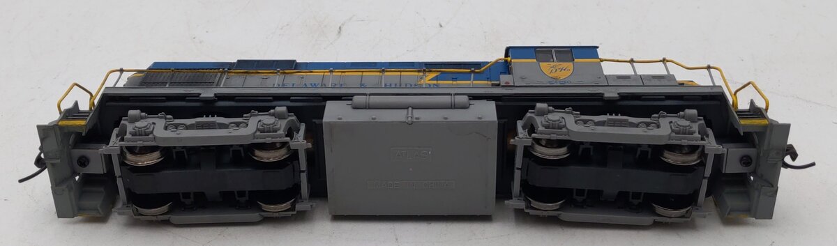 Atlas 8384 HO Scale D&H RS-36 Diesel Locomotive #5018/Box