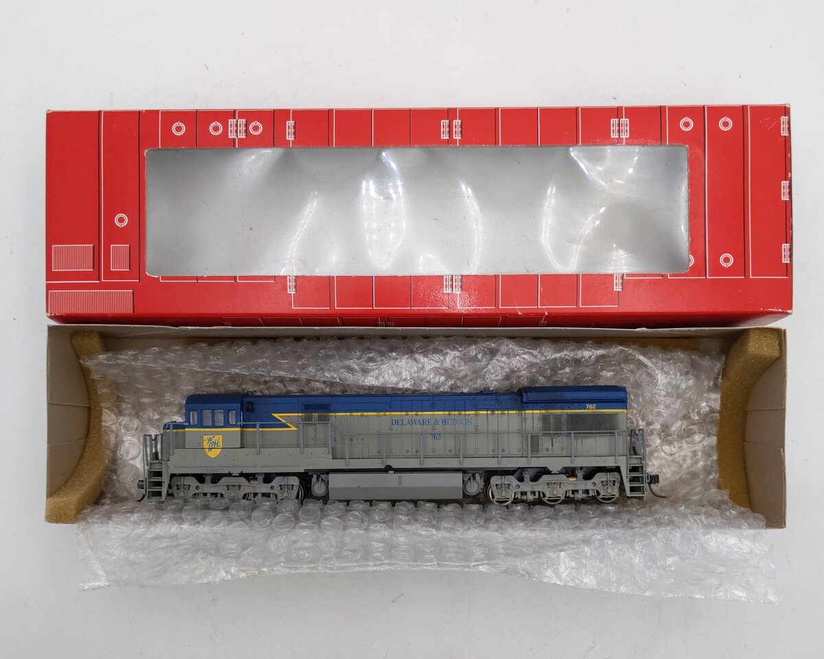 Atlas 8515 HO Scale Delaware & Hudson Weathered U33C Diesel #762 w/DCC/Box