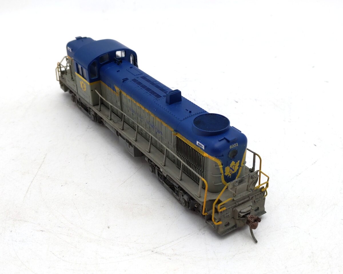 Atlas 8011 HO Scale Delaware & Hudson RS-3 Diesel Locomotive #4051 w/DCC Custom/Box