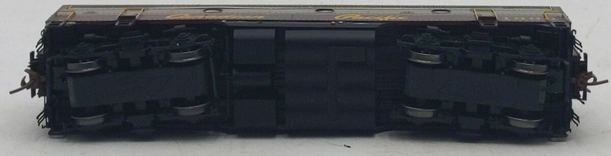Rapido Trains 223507 HO Canadian pacific F9B Diesel Locomotive #1900