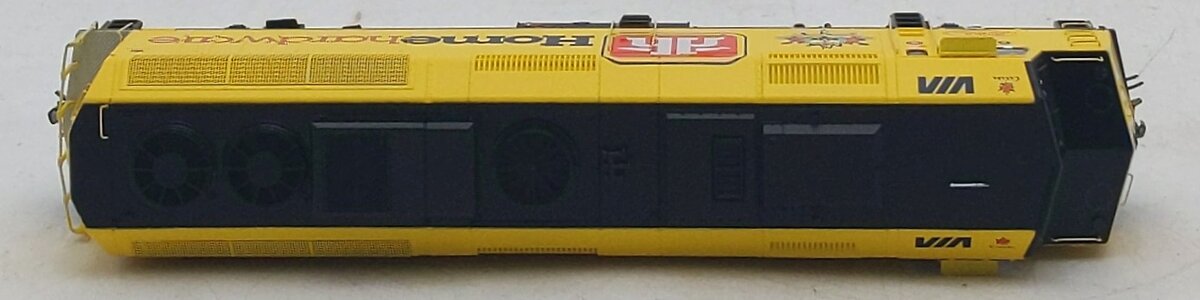 Rapido Trains 80554 HO VIA Home Hardware EMD F40PH-2D Diesel Locomotive #6429