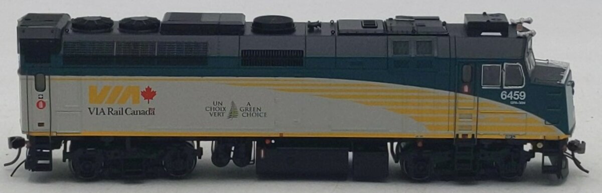 Rapido Trains 82519 HO VIA Rail EMD Rebuilt F40PH-2D Diesel