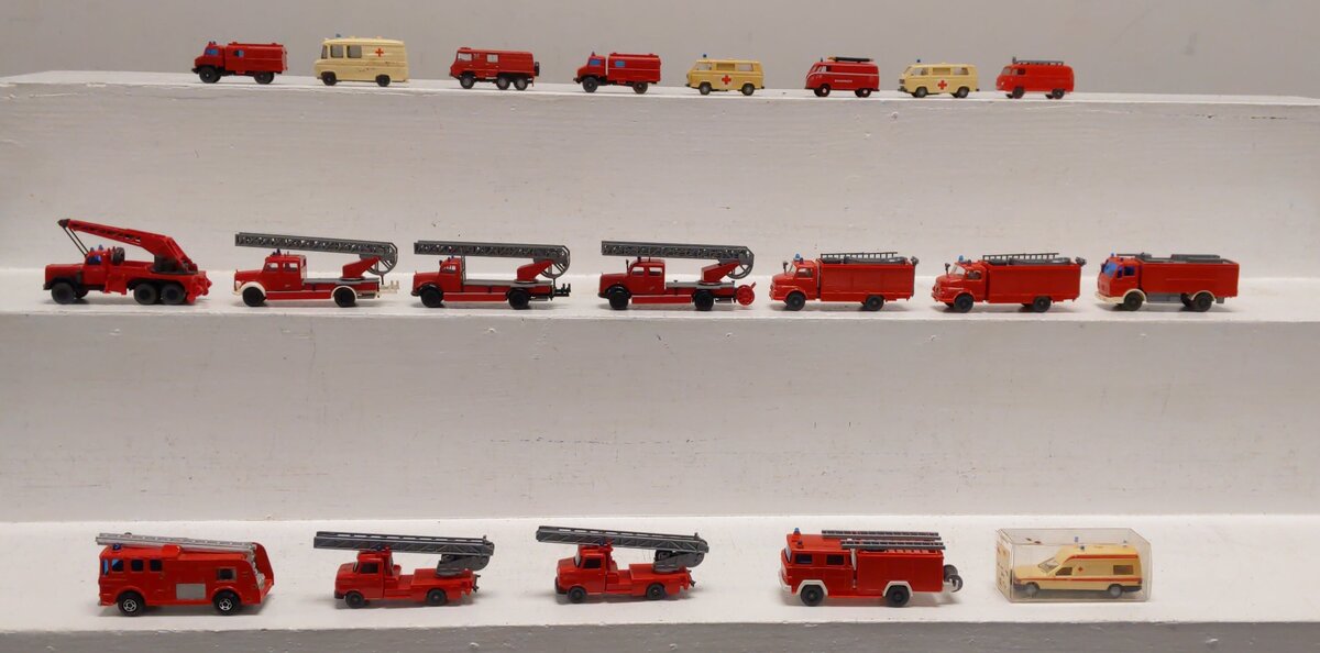 Wiking HO Scale Assorted Cars [20] EX