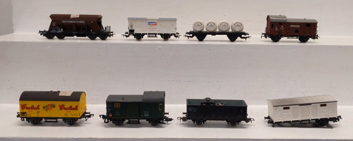 Piko, Fleischmann & Klein Modellbahn HO Scale Assorted Cars [8] EX