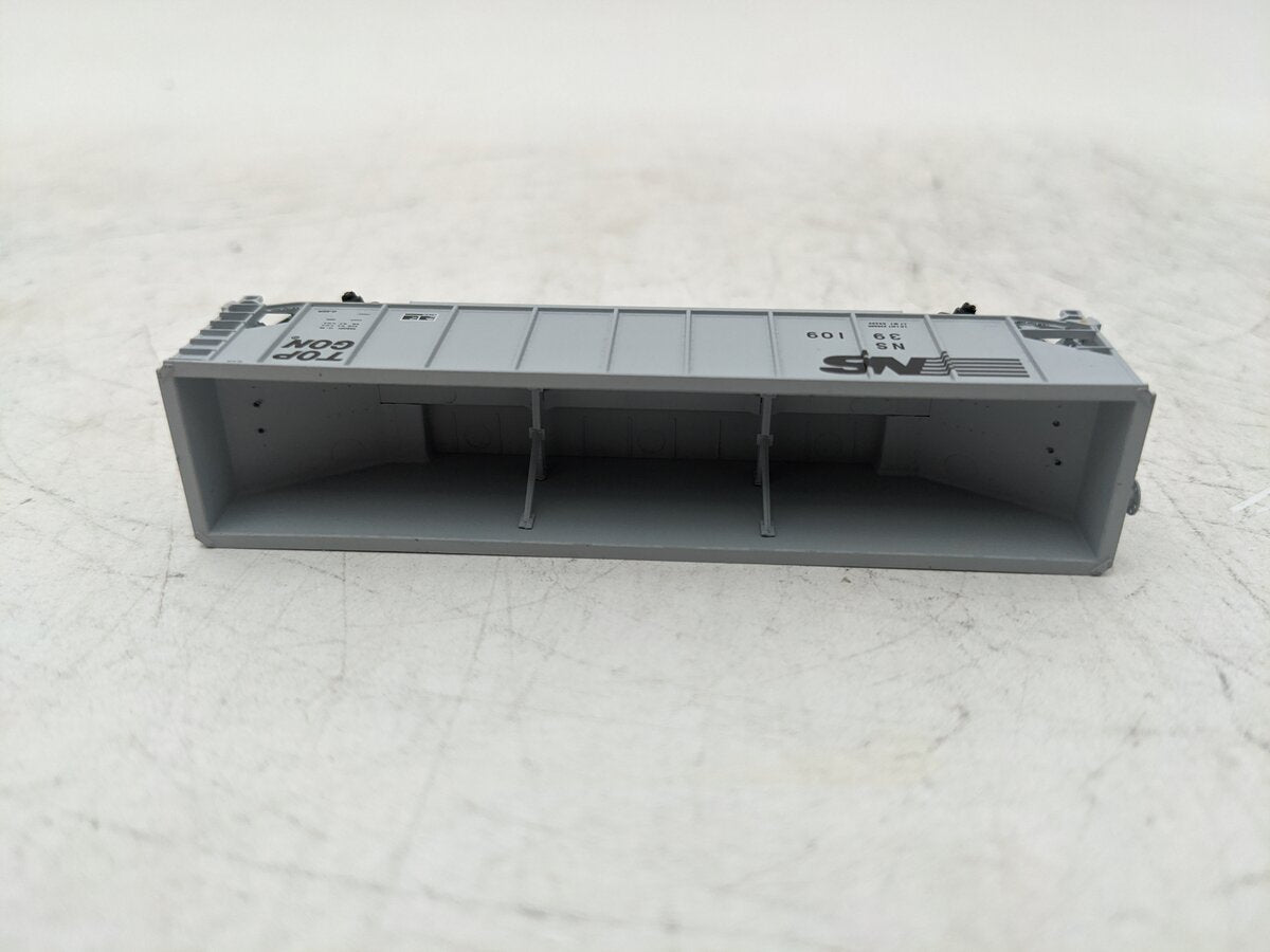 BLMA Models 10090 N Norfolk Southern G85R TOPGON #39109