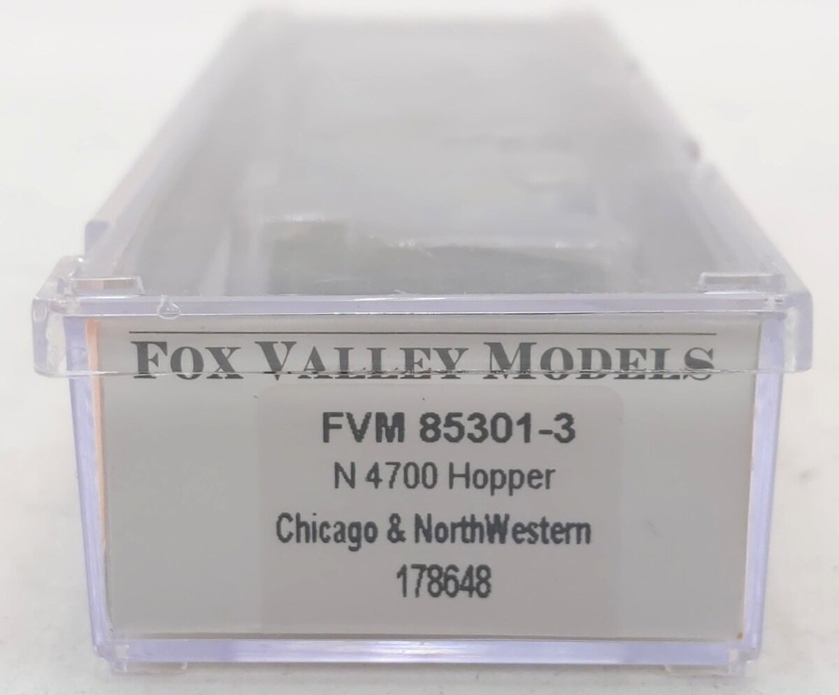 Fox Valley Models 85301-3 N C&NW 4700 Cuft 3 Bay Covered Hopper #178648