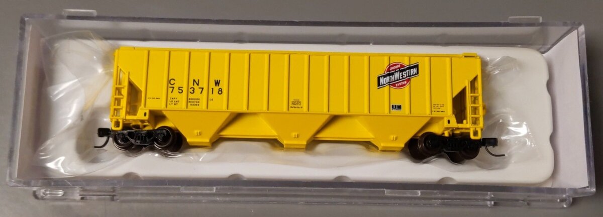 Atlas 50002809 N Chicago & North Western Thrall 4750 Covered Hopper Car #753718