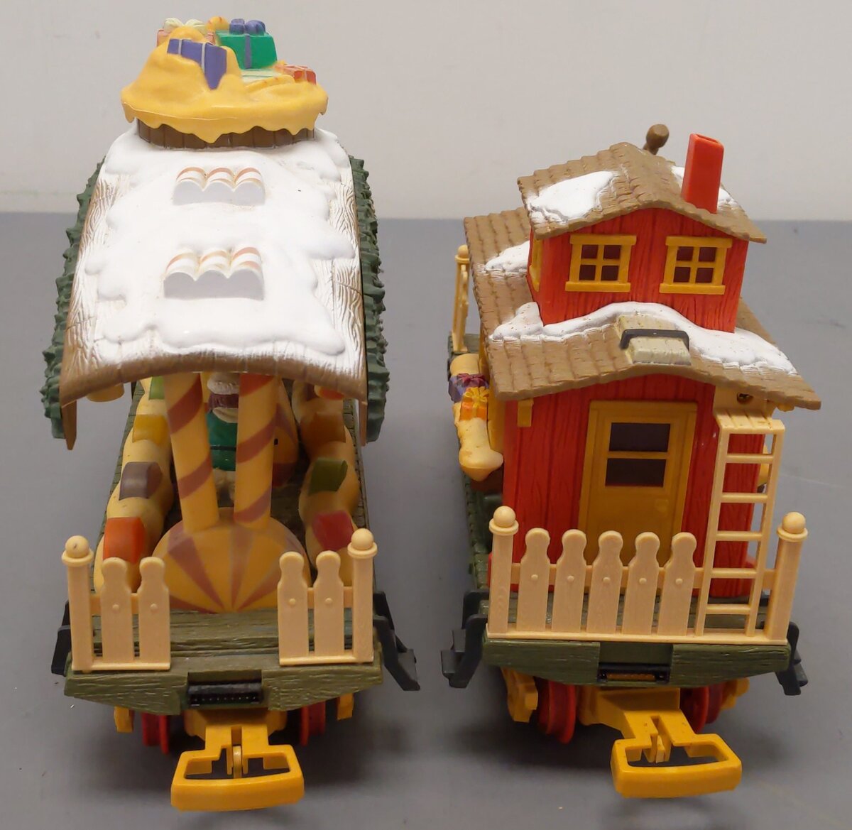 New Bright 380 G Scale Holiday Express Animated Steam Train Set EX