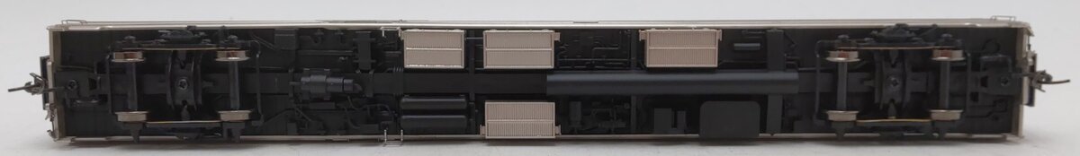Rapido Trains 114014 HO VIA Rail Original Scheme Budd Baggage-Dorm Car #613