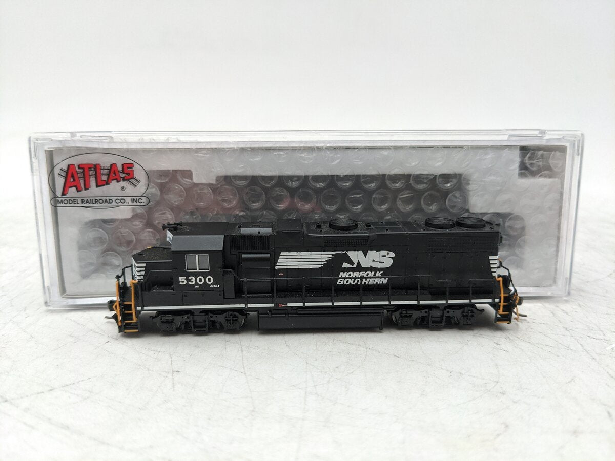 Atlas 40003626 N Scale Norfolk SouthernGP38-2 Locomotive #5300 EX/Box