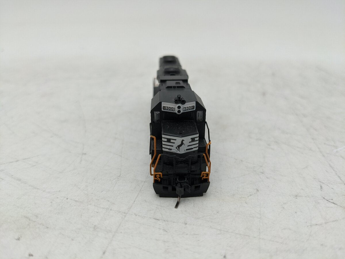Atlas 40003626 N Scale Norfolk SouthernGP38-2 Locomotive #5300 EX/Box