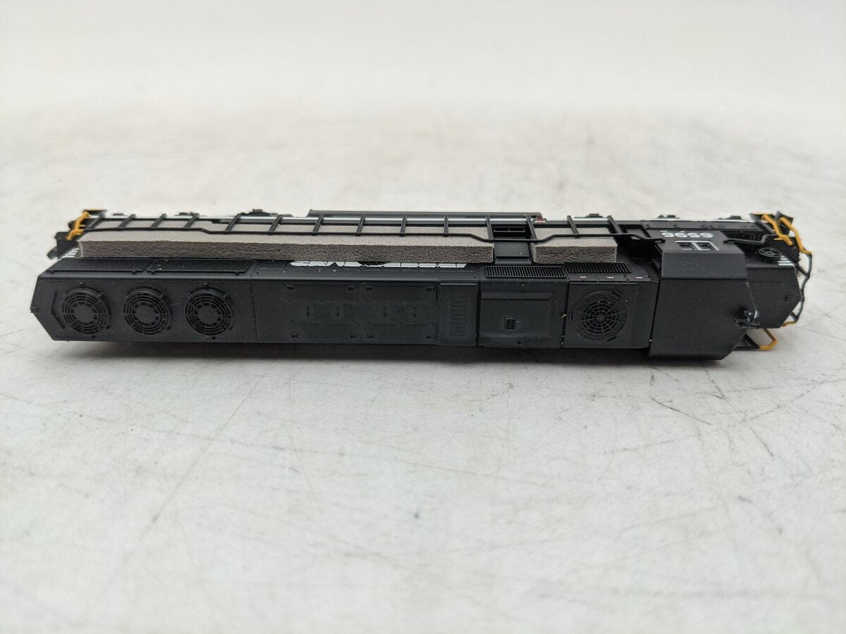 Atlas 49133 N Scale Norfolk Southern SD-60 Locomotive #6596 EX/Box