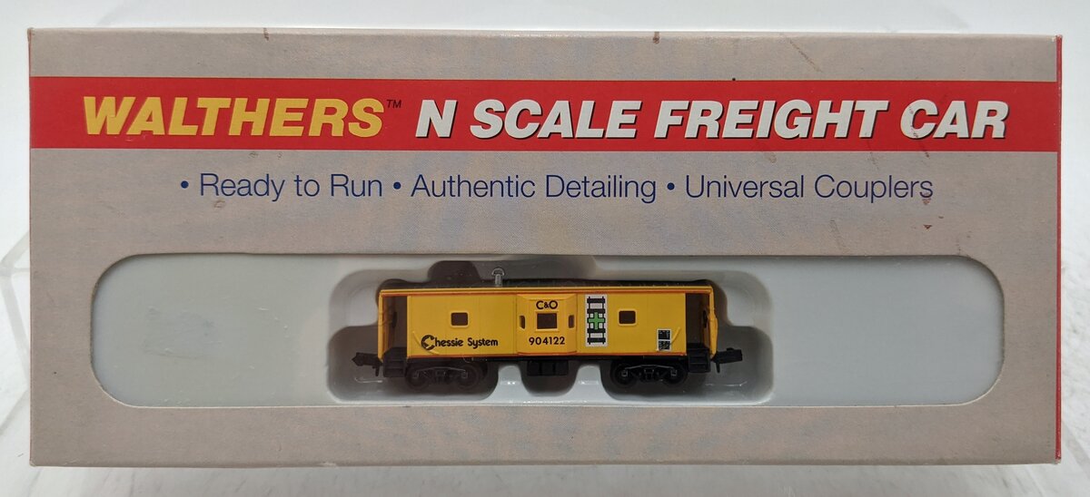 Walthers 932-8753 N Scale C&O Chessie System Bay Window Caboose #904122